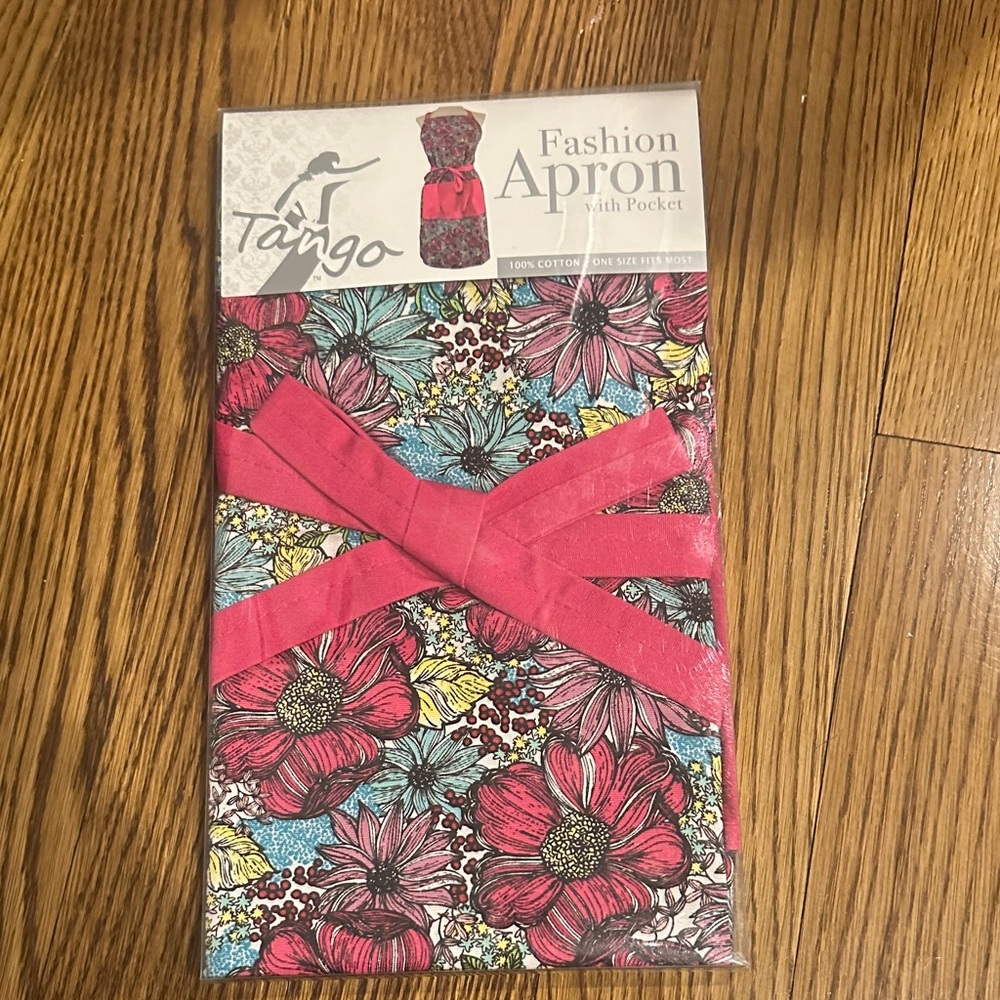 Tango Floral Fashion Apron with Pocket